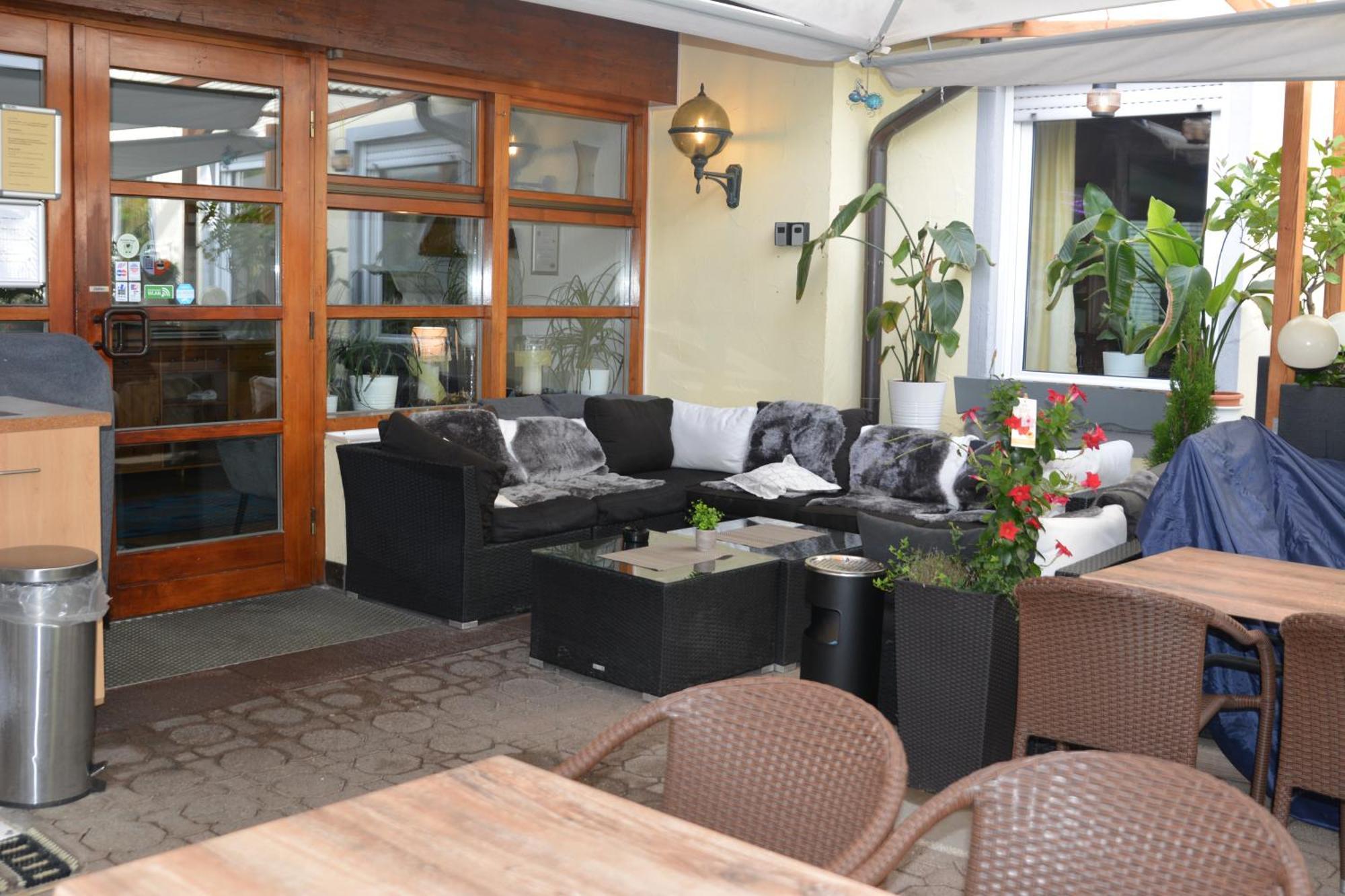 Hotel-Gasthof Zur Rose Weißenhorn 외부 사진