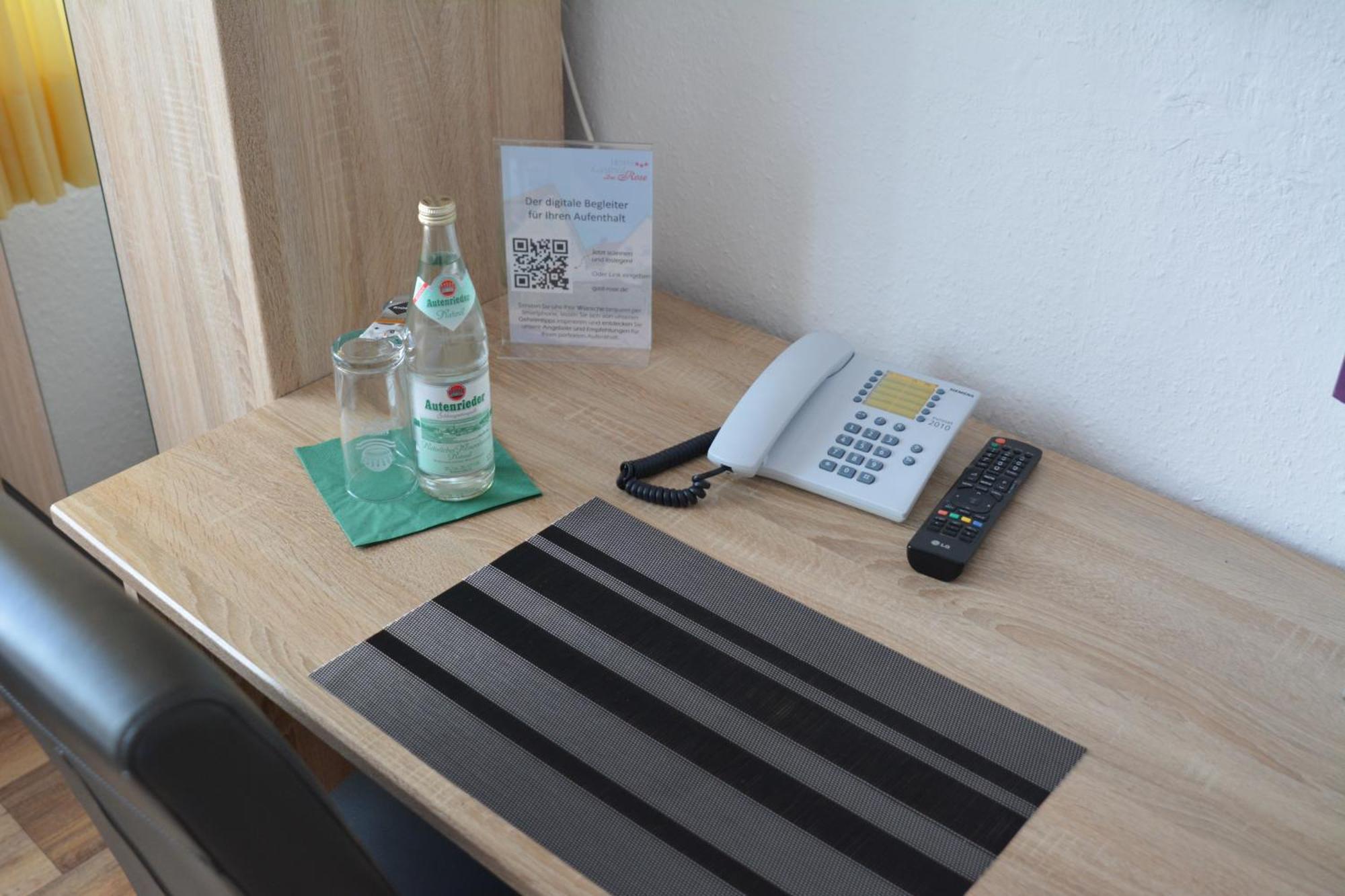Hotel-Gasthof Zur Rose Weißenhorn 객실 사진