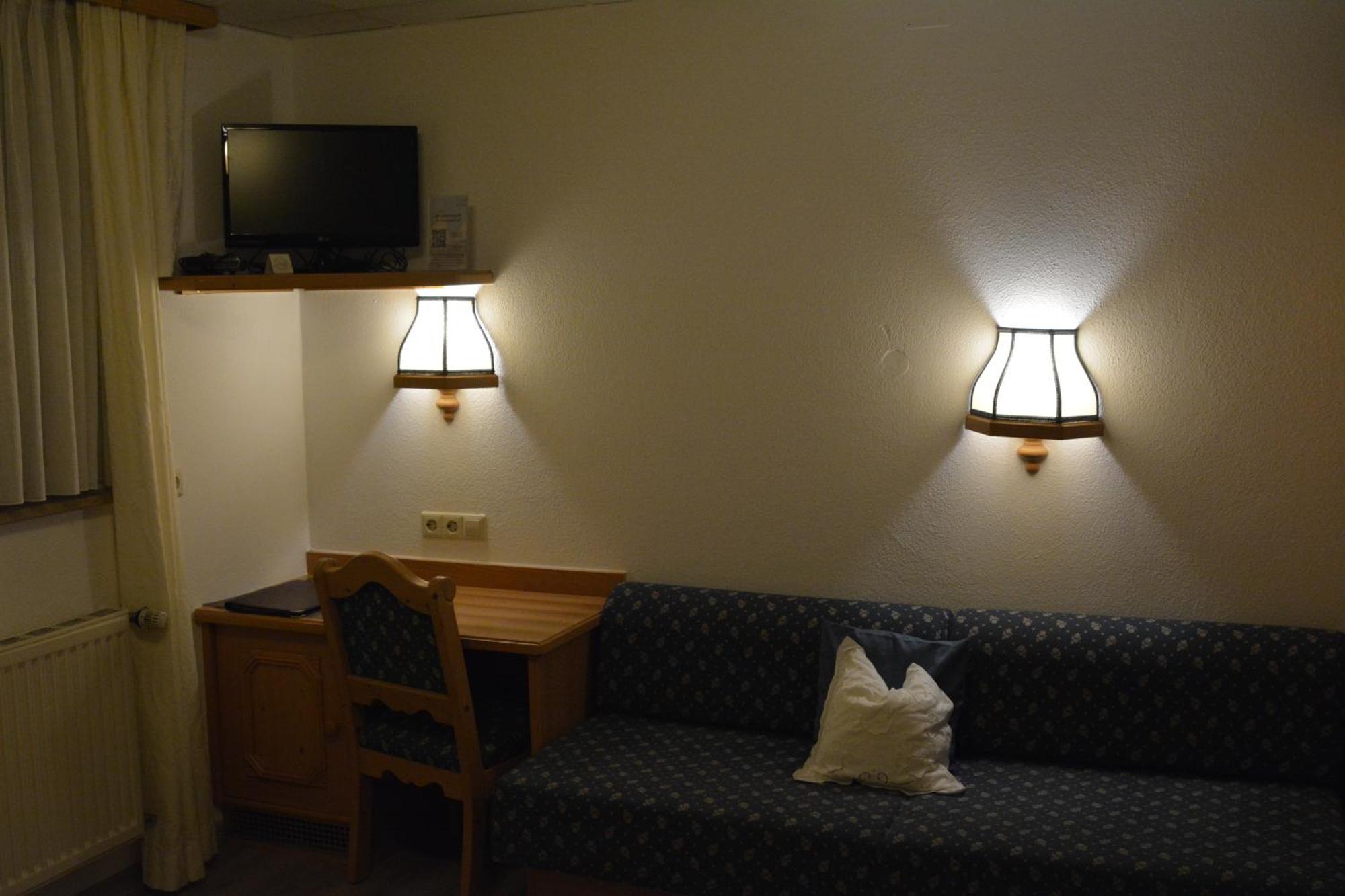 Hotel-Gasthof Zur Rose Weißenhorn 객실 사진