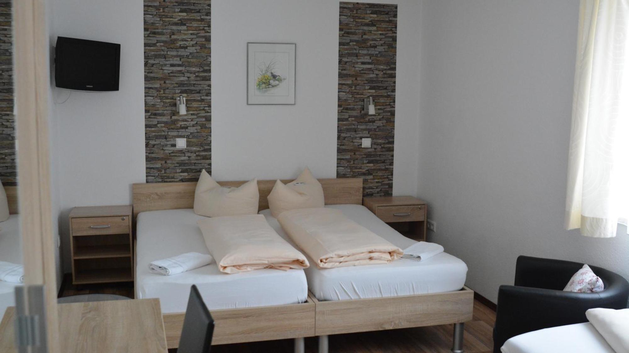 Hotel-Gasthof Zur Rose Weißenhorn 객실 사진