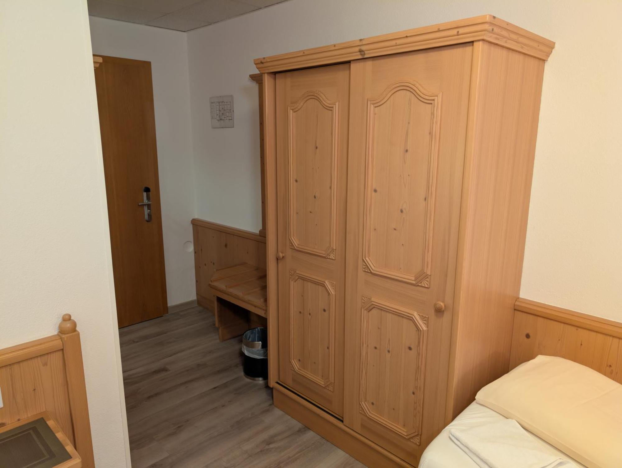 Hotel-Gasthof Zur Rose Weißenhorn 객실 사진