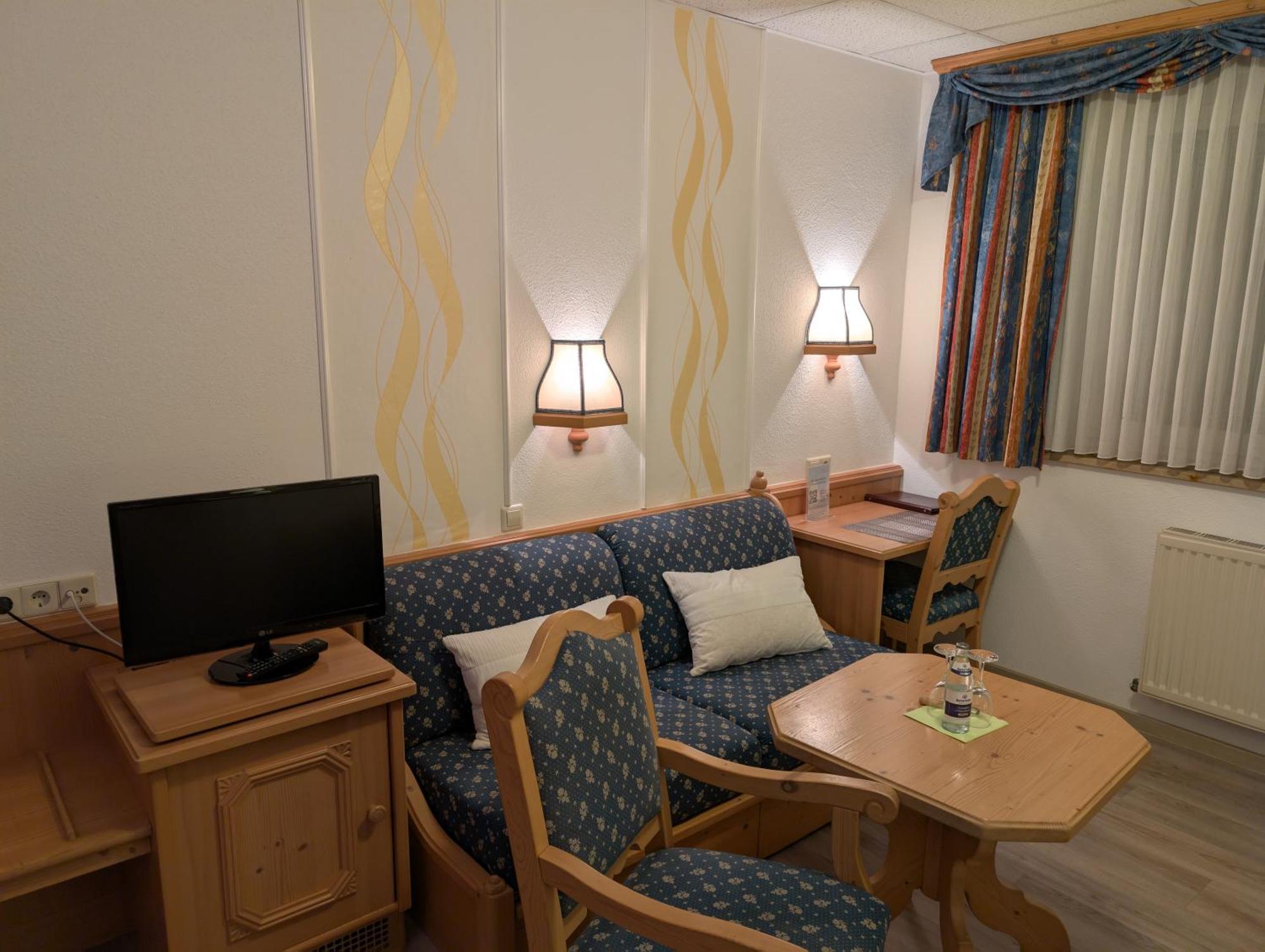 Hotel-Gasthof Zur Rose Weißenhorn 객실 사진