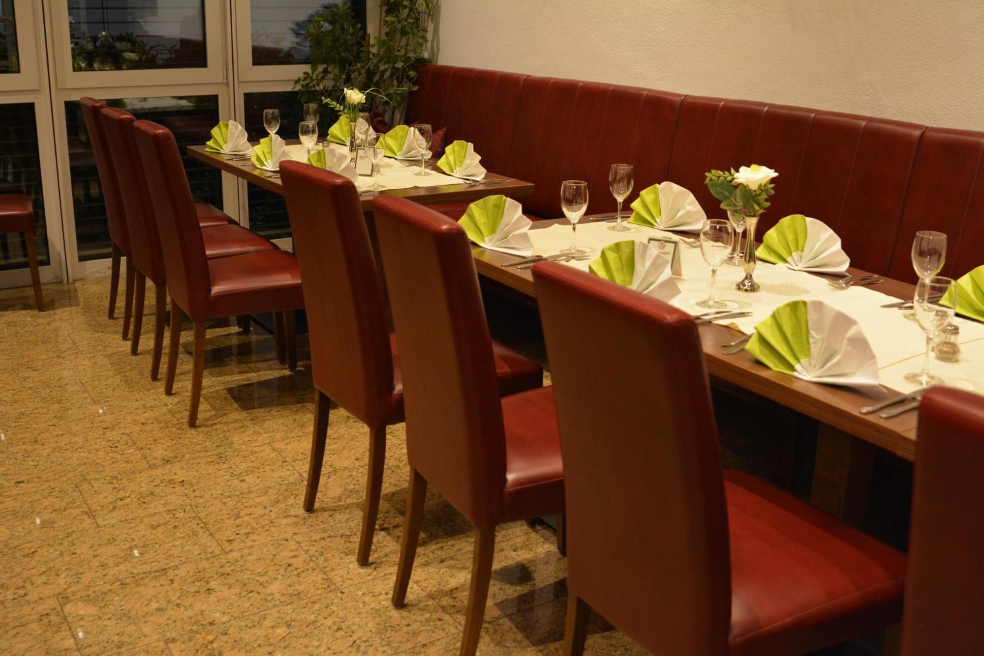 Hotel-Gasthof Zur Rose Weißenhorn 외부 사진