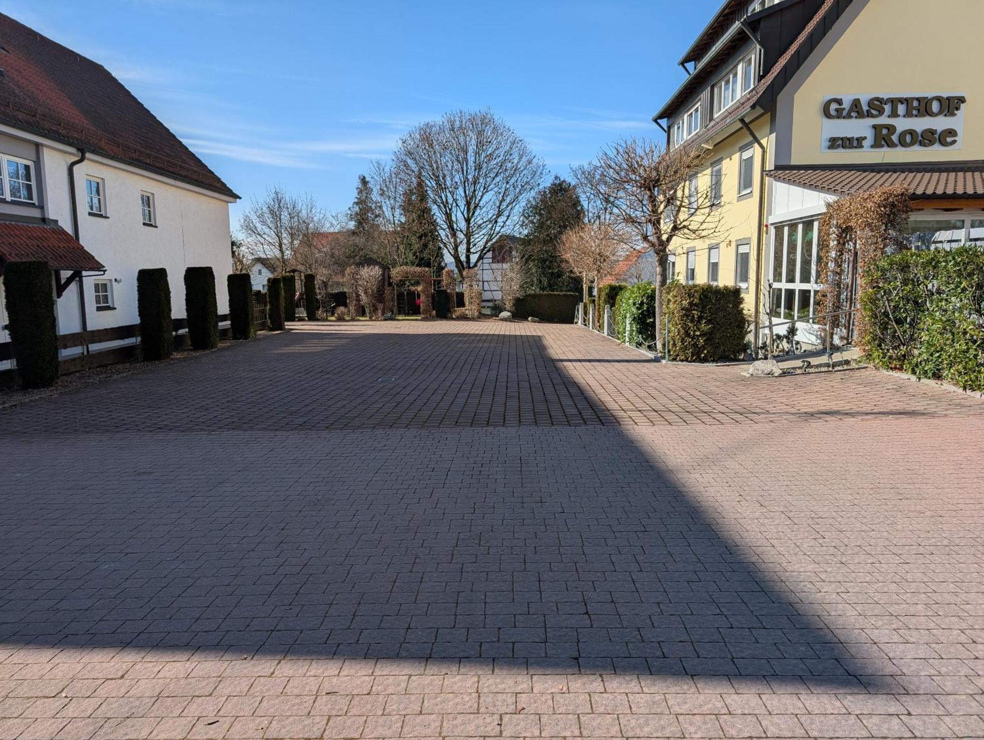 Hotel-Gasthof Zur Rose Weißenhorn 외부 사진