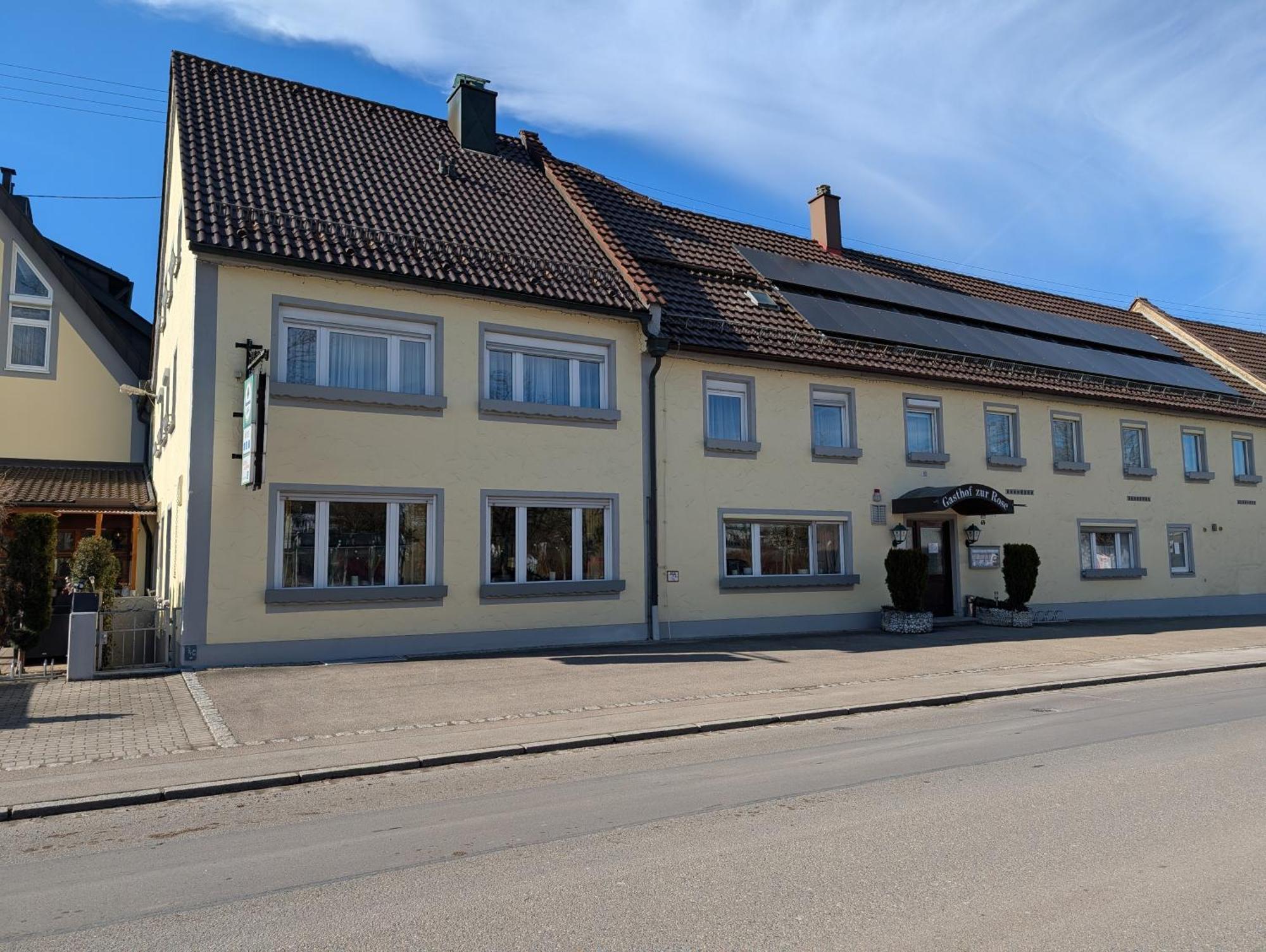 Hotel-Gasthof Zur Rose Weißenhorn 외부 사진